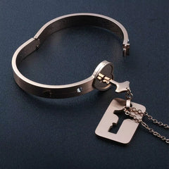 2Pcs/Set Couple Jewelry Sets Love Heart Lock Bracelet Key Pendant Titanuim Steel Necklace Jewelry